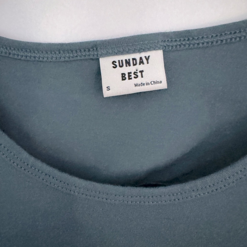 Aritzia Sunday Best Backless Tank Size Small - Picture 4 of 5